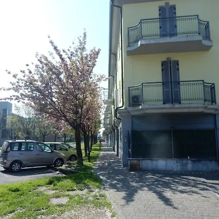 Fiordicasa - Vicino Rhofieramilano E Ospedale Galeazzi דירה *